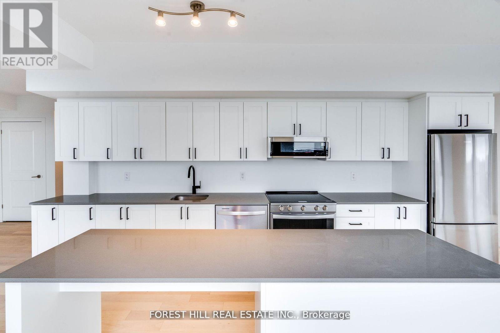 1002 - 1063 Douglas Mccurdy Comm Circle, Mississauga, Ontario  L5G 0C5 - Photo 11 - W12449247
