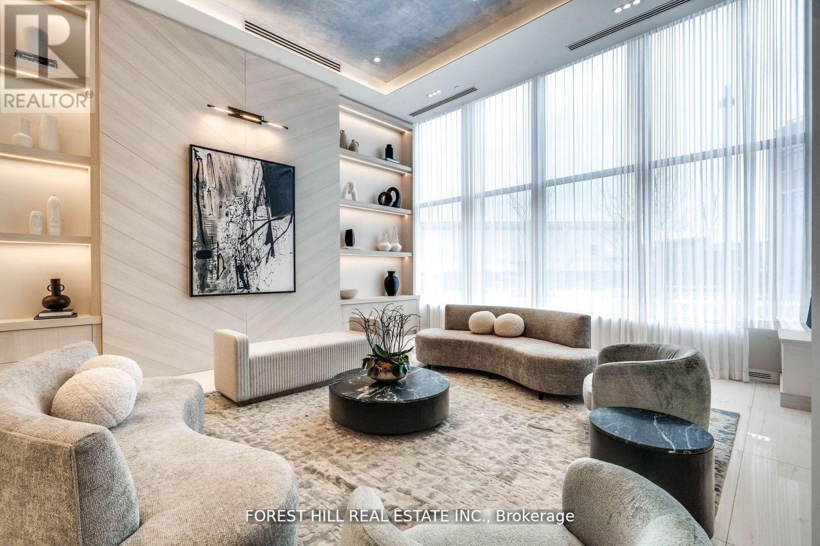 1002 - 1063 Douglas Mccurdy Comm Circle, Mississauga, Ontario  L5G 0C5 - Photo 2 - W12449247
