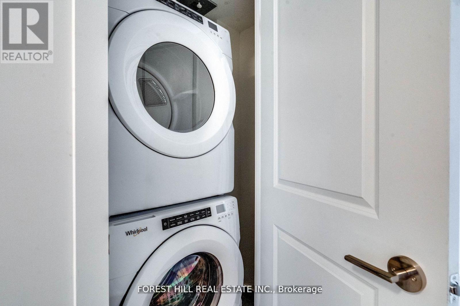 1002 - 1063 Douglas Mccurdy Comm Circle, Mississauga, Ontario  L5G 0C5 - Photo 29 - W12449247