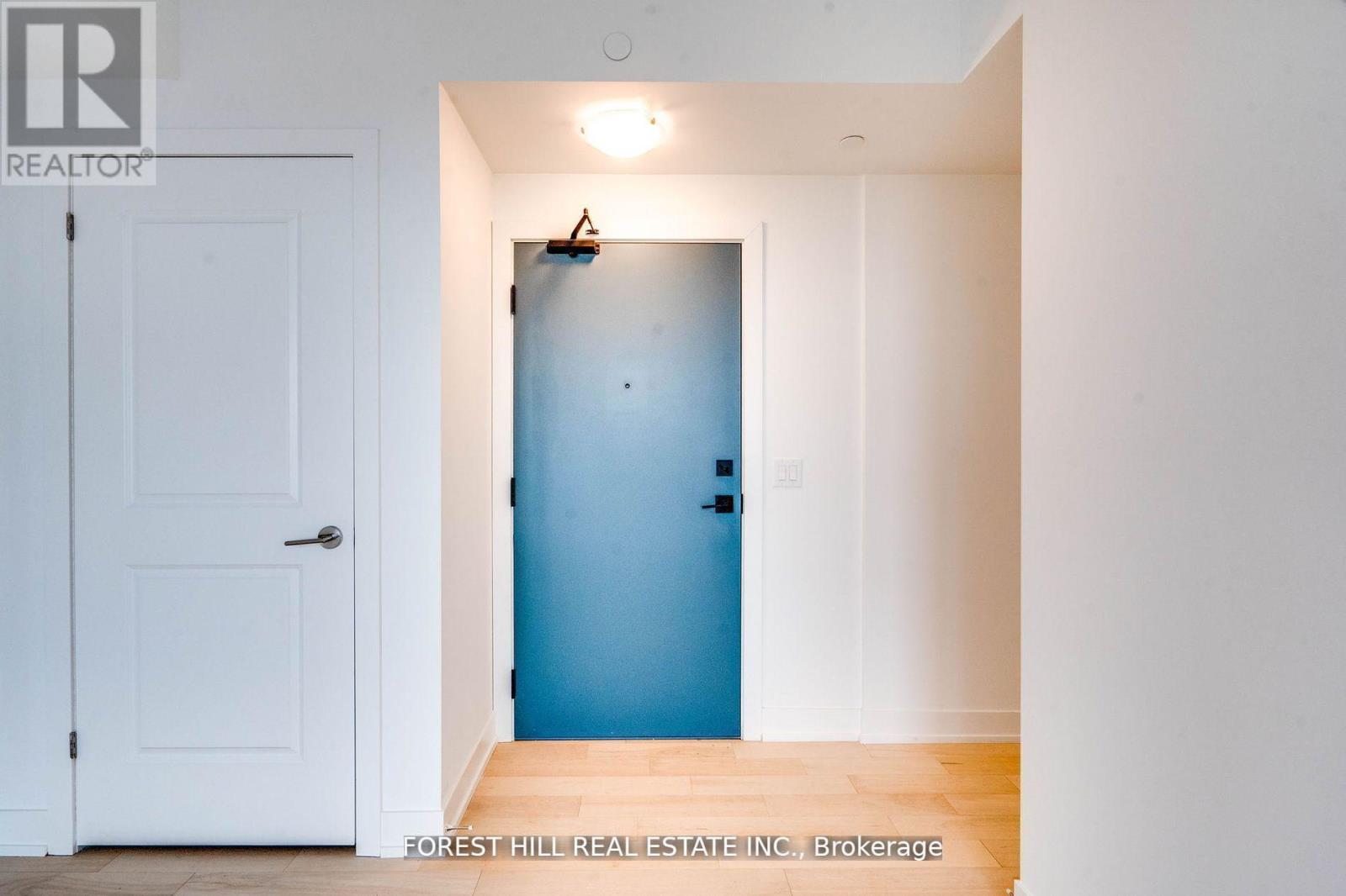 1002 - 1063 Douglas Mccurdy Comm Circle, Mississauga, Ontario  L5G 0C5 - Photo 3 - W12449247