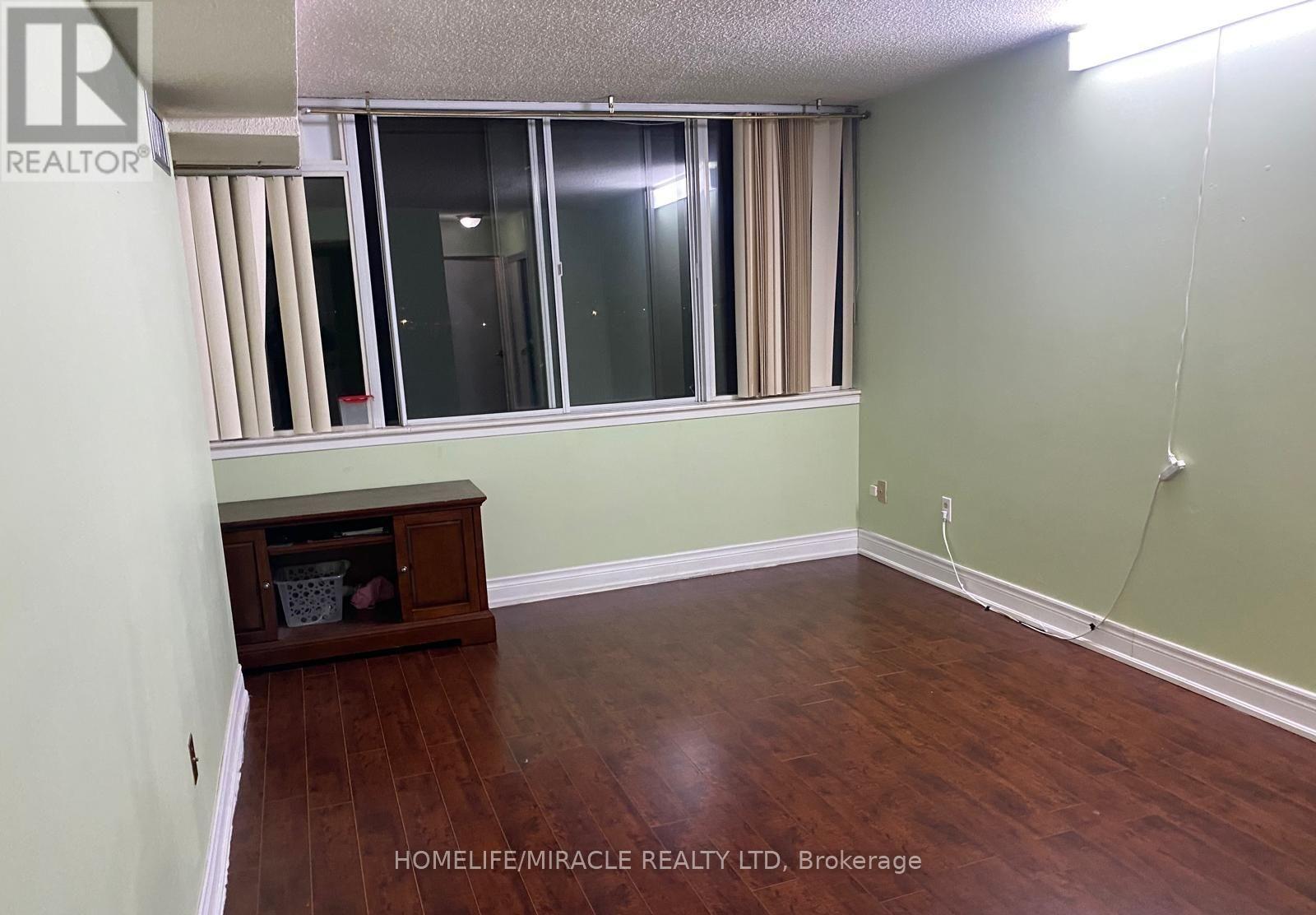 1210 - 21 Markbrook Lane, Toronto, Ontario  M9V 5E4 - Photo 6 - W12449253