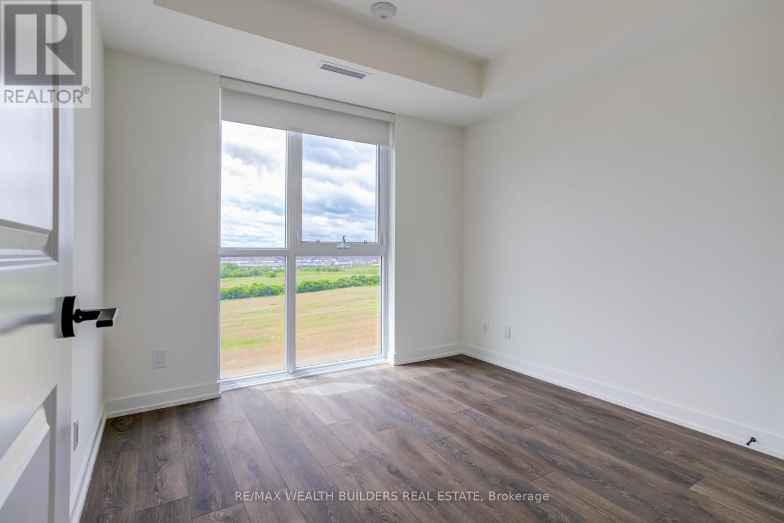 810 - 335 Wheat Boom Drive, Oakville, Ontario  L6H 7C2 - Photo 14 - W12449258