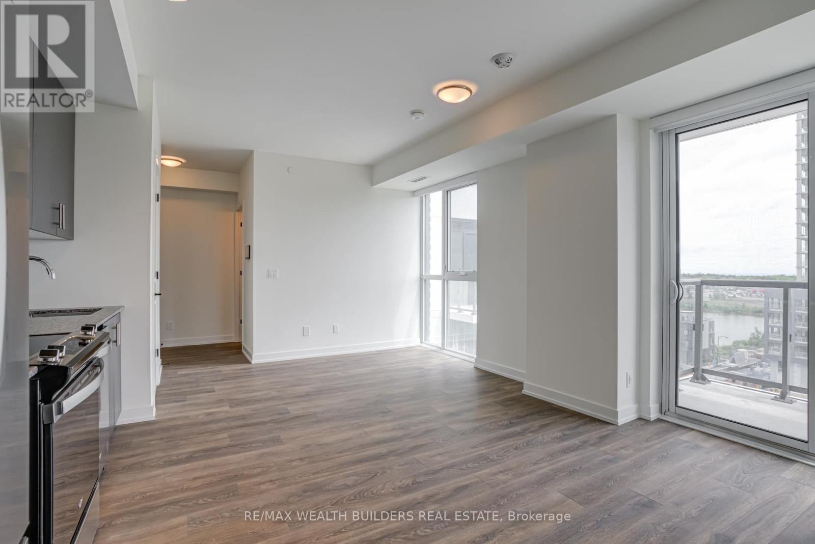 810 - 335 Wheat Boom Drive, Oakville, Ontario  L6H 7C2 - Photo 8 - W12449258