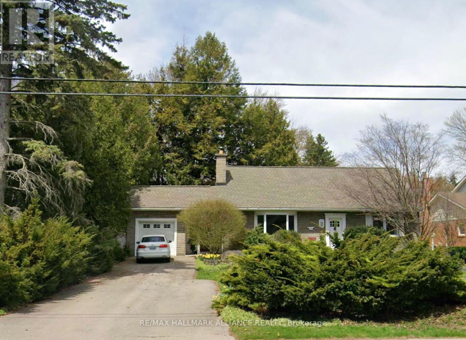 4447 Lakeshore Road, Burlington (Shoreacres), Ontario  L7L 1B3 - Photo 1 - W12449262