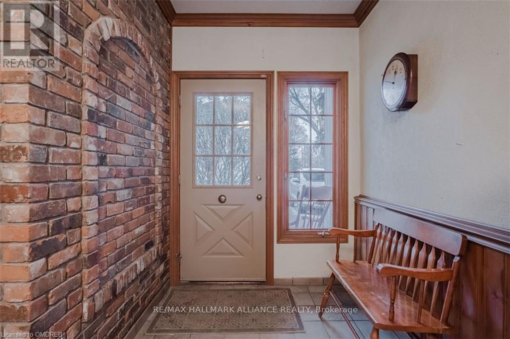 4447 Lakeshore Road, Burlington (Shoreacres), Ontario  L7L 1B3 - Photo 11 - W12449262