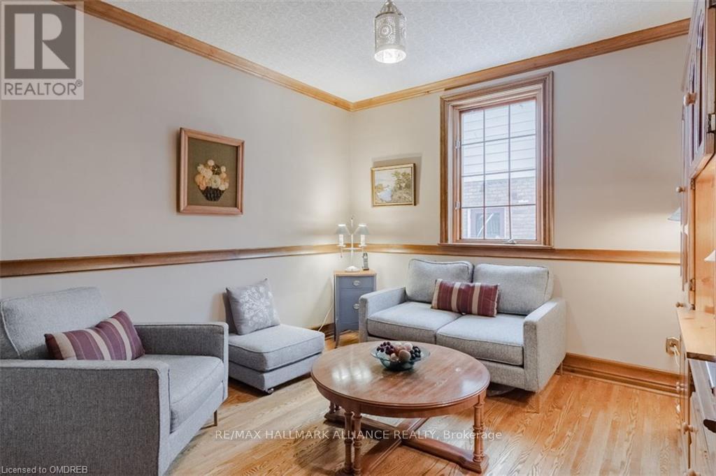 4447 Lakeshore Road, Burlington (Shoreacres), Ontario  L7L 1B3 - Photo 22 - W12449262