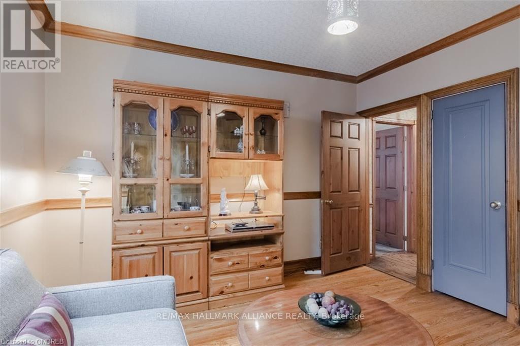 4447 Lakeshore Road, Burlington (Shoreacres), Ontario  L7L 1B3 - Photo 23 - W12449262