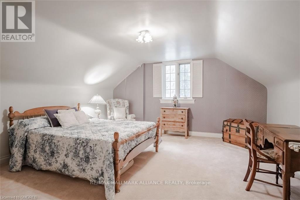 4447 Lakeshore Road, Burlington (Shoreacres), Ontario  L7L 1B3 - Photo 24 - W12449262