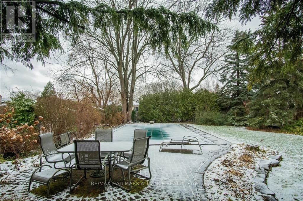 4447 Lakeshore Road, Burlington (Shoreacres), Ontario  L7L 1B3 - Photo 27 - W12449262