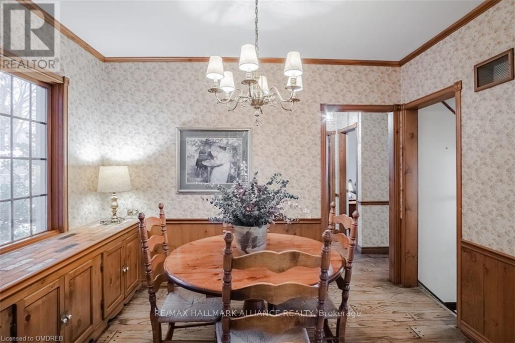 4447 Lakeshore Road, Burlington (Shoreacres), Ontario  L7L 1B3 - Photo 5 - W12449262