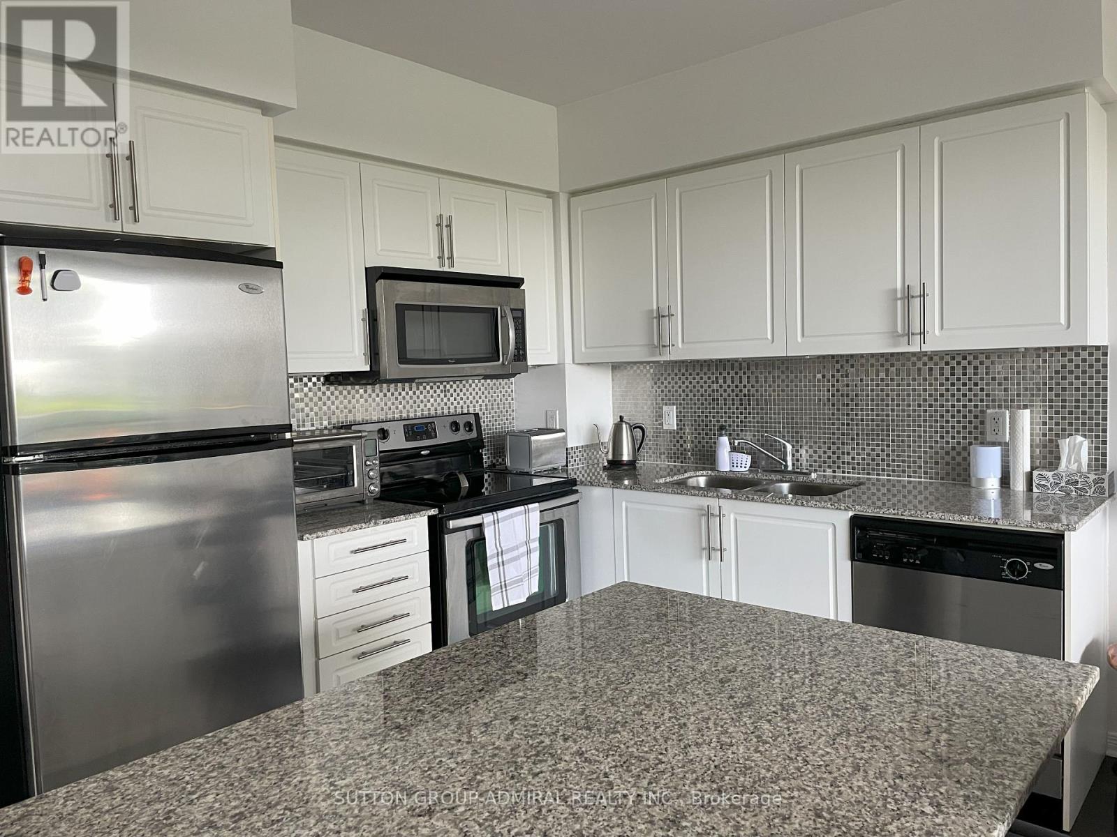 403 - 2240 Lake Shore Boulevard W, Toronto, Ontario  M8V 1A5 - Photo 7 - W12449270