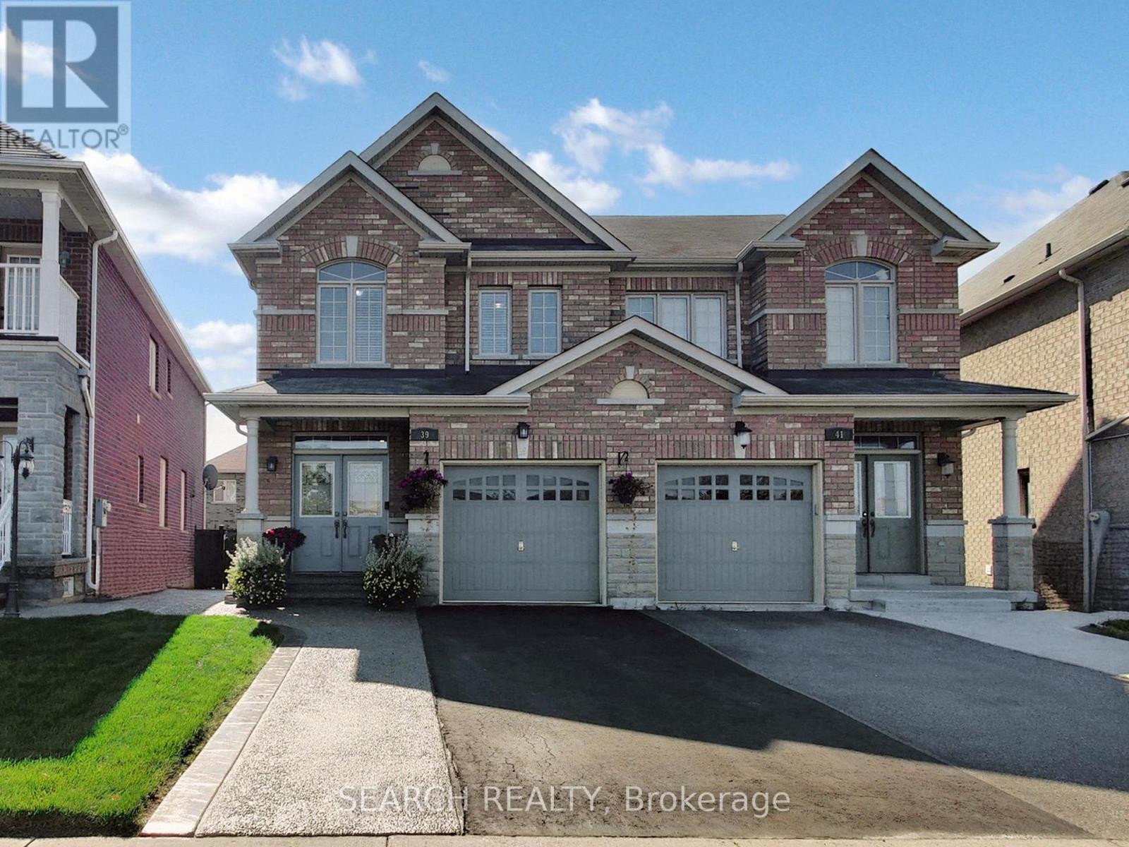 39 Wynview Street, Brampton, Ontario  L6P 3N3 - Photo 1 - W12449277