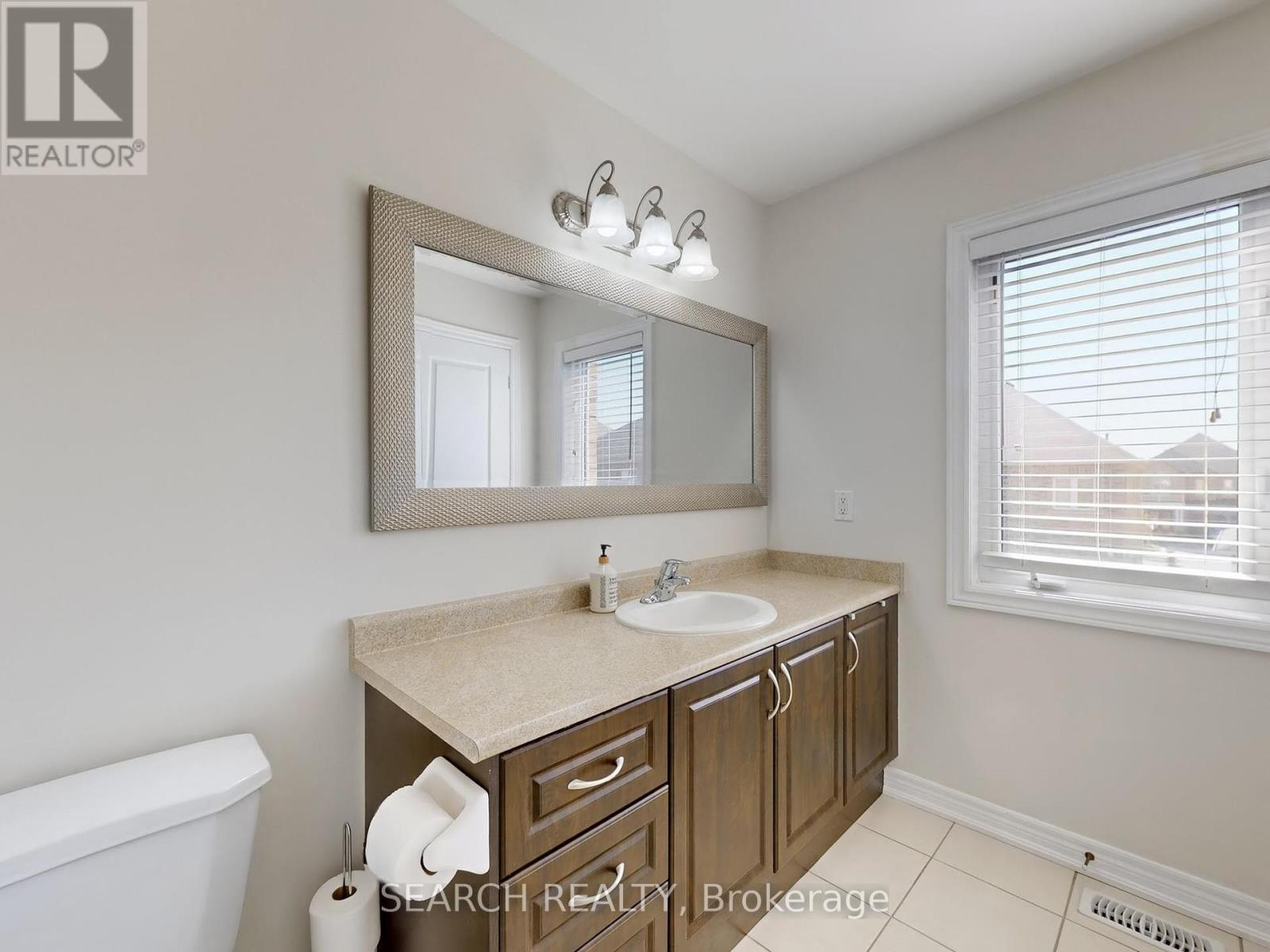 39 Wynview Street, Brampton, Ontario  L6P 3N3 - Photo 25 - W12449277