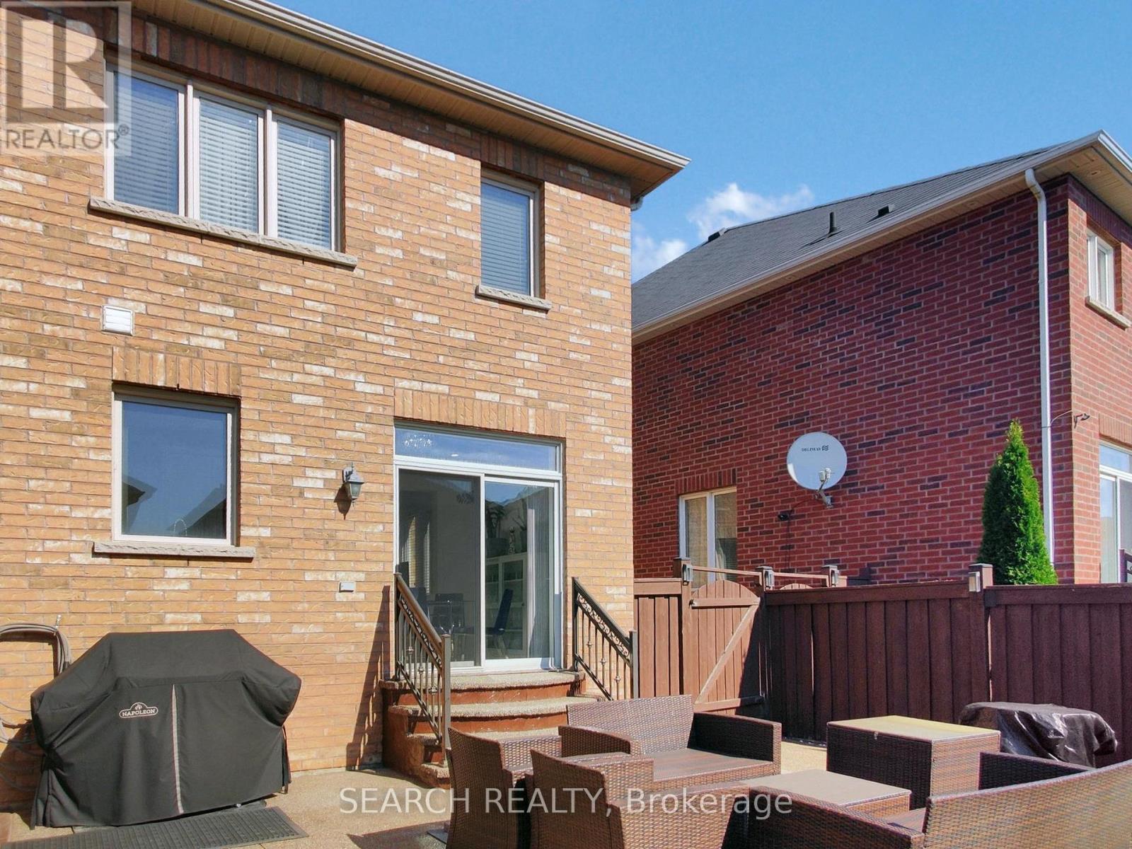 39 Wynview Street, Brampton, Ontario  L6P 3N3 - Photo 38 - W12449277