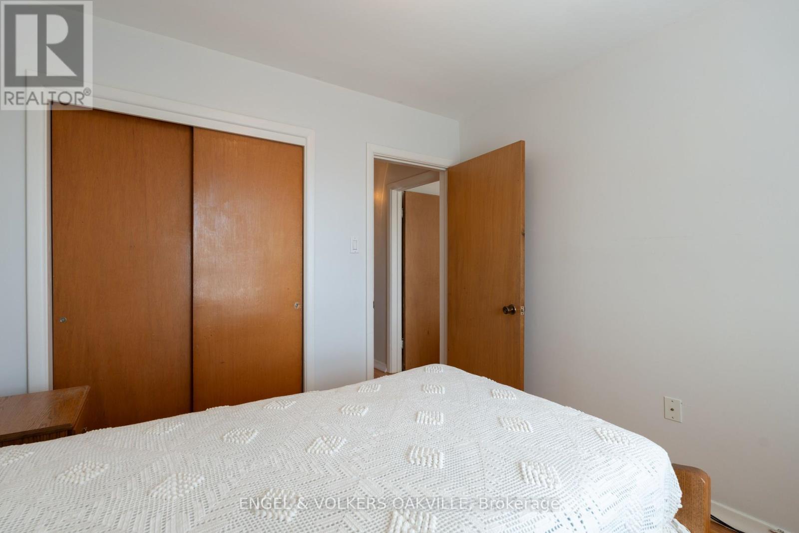 183 Vodden Street E, Brampton (Brampton North), Ontario  L6V 1M9 - Photo 23 - W12449290