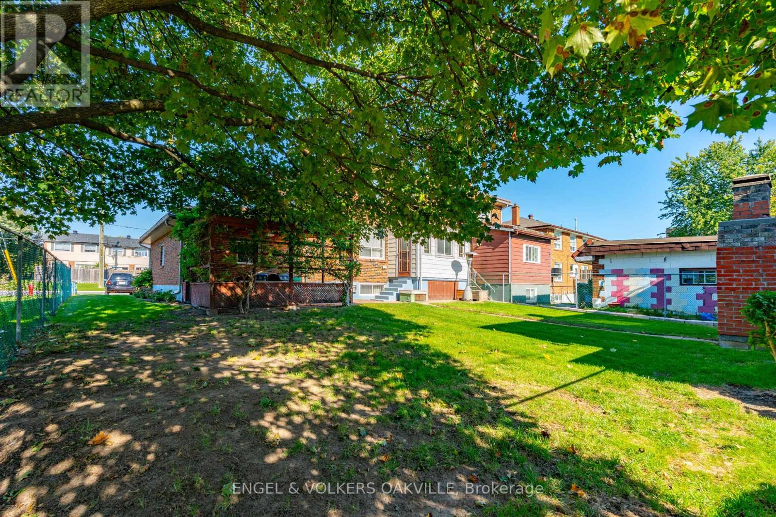 183 Vodden Street E, Brampton (Brampton North), Ontario  L6V 1M9 - Photo 31 - W12449290