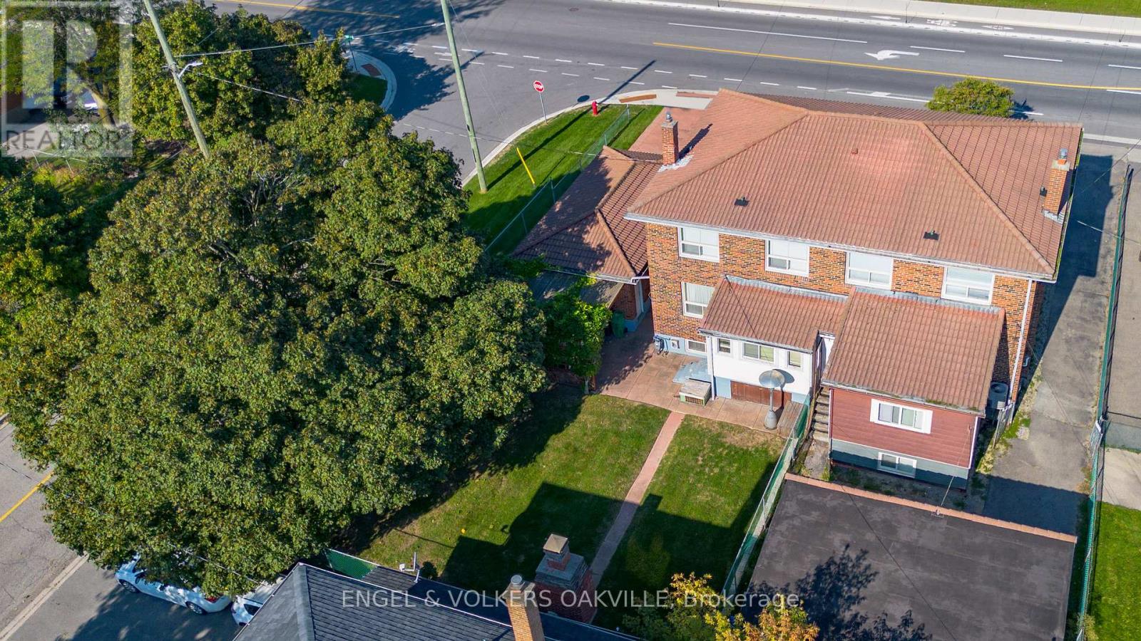 183 Vodden Street E, Brampton, Ontario  L6V 1M9 - Photo 38 - W12449290