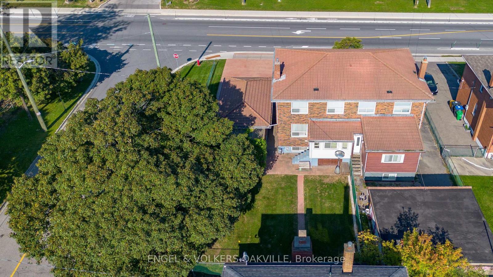 183 Vodden Street E, Brampton, Ontario  L6V 1M9 - Photo 39 - W12449290