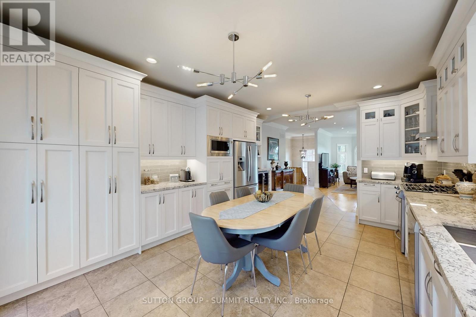 5981 Rayshaw Crescent, Mississauga (Streetsville), Ontario  L5M 2P1 - Photo 11 - W12449296