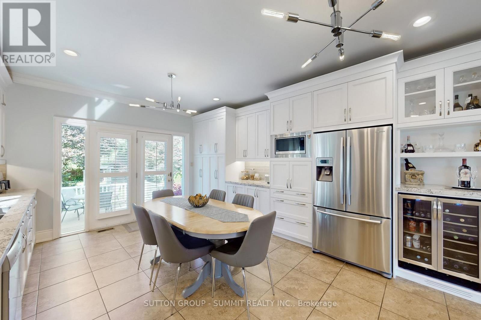 5981 Rayshaw Crescent, Mississauga (Streetsville), Ontario  L5M 2P1 - Photo 12 - W12449296
