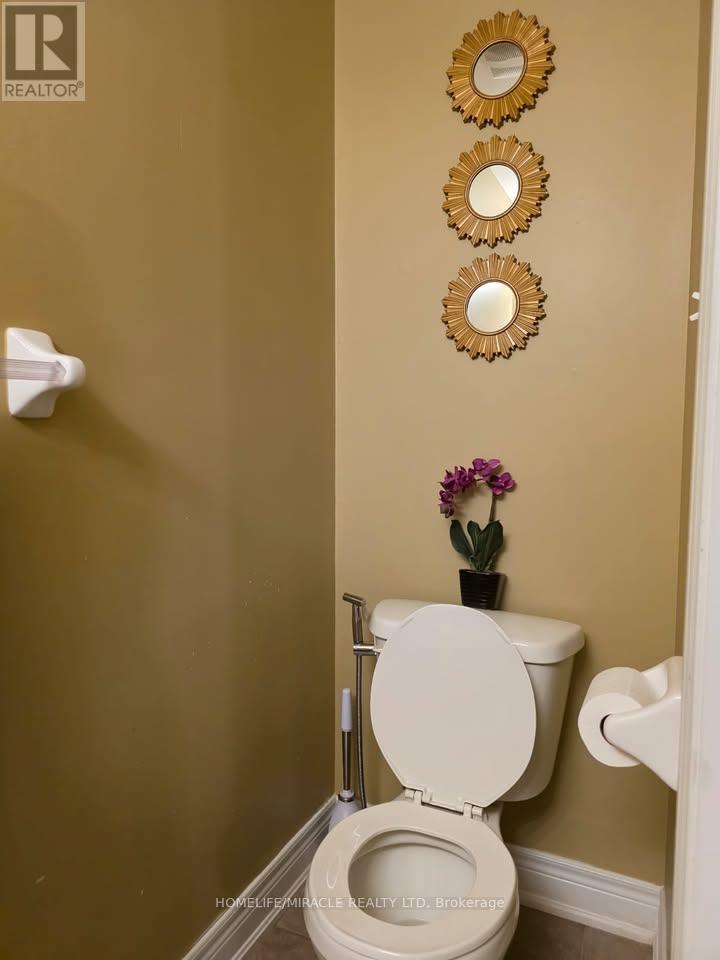 44 Tatra Crescent, Brampton, Ontario  L6Y 0K6 - Photo 11 - W12449305