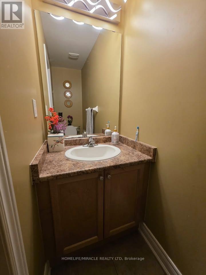 44 Tatra Crescent, Brampton, Ontario  L6Y 0K6 - Photo 12 - W12449305