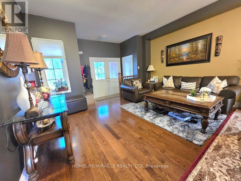 44 Tatra Crescent, Brampton, Ontario  L6Y 0K6 - Photo 13 - W12449305