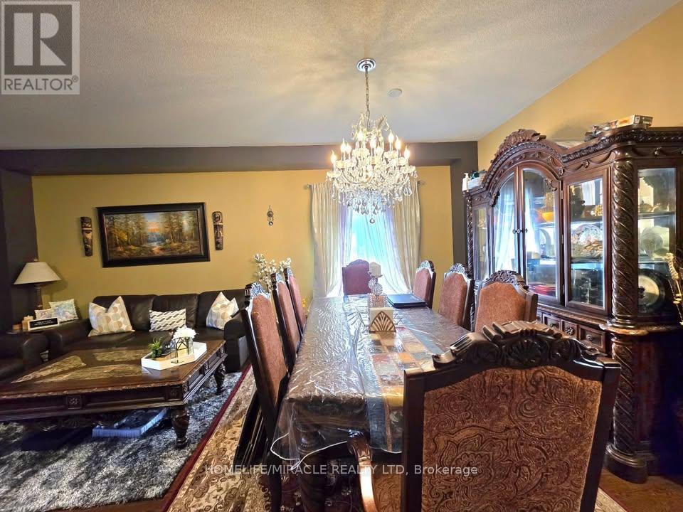 44 Tatra Crescent, Brampton, Ontario  L6Y 0K6 - Photo 14 - W12449305