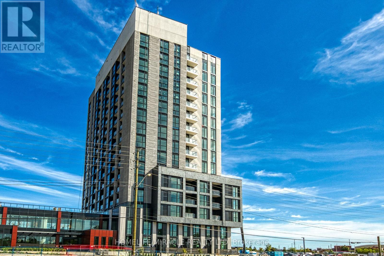 1705 - 3079 Trafalgar Road, Oakville, Ontario  L6H 8C5 - Photo 4 - W12449326