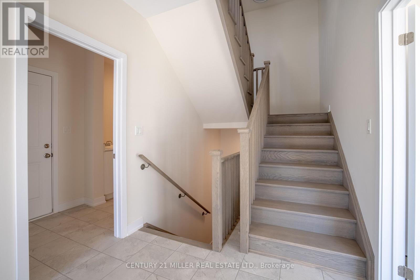 1341 Anthonia Trail, Oakville, Ontario  L6H 7G1 - Photo 13 - W12449333