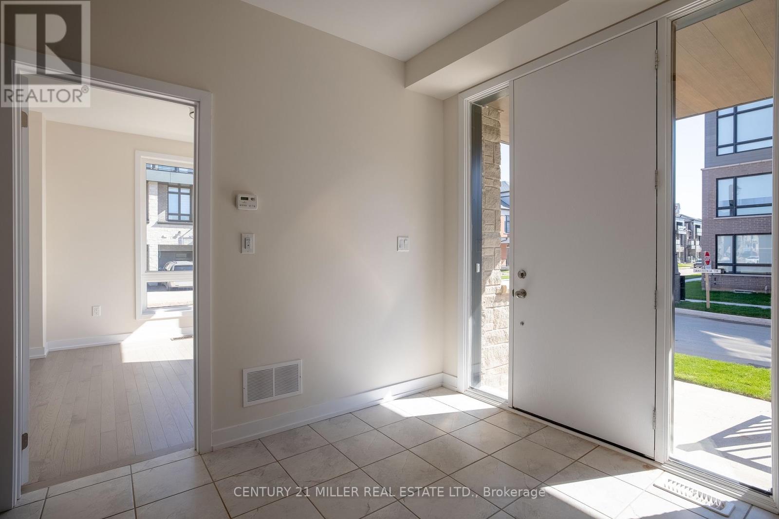 1341 Anthonia Trail, Oakville, Ontario  L6H 7G1 - Photo 2 - W12449333