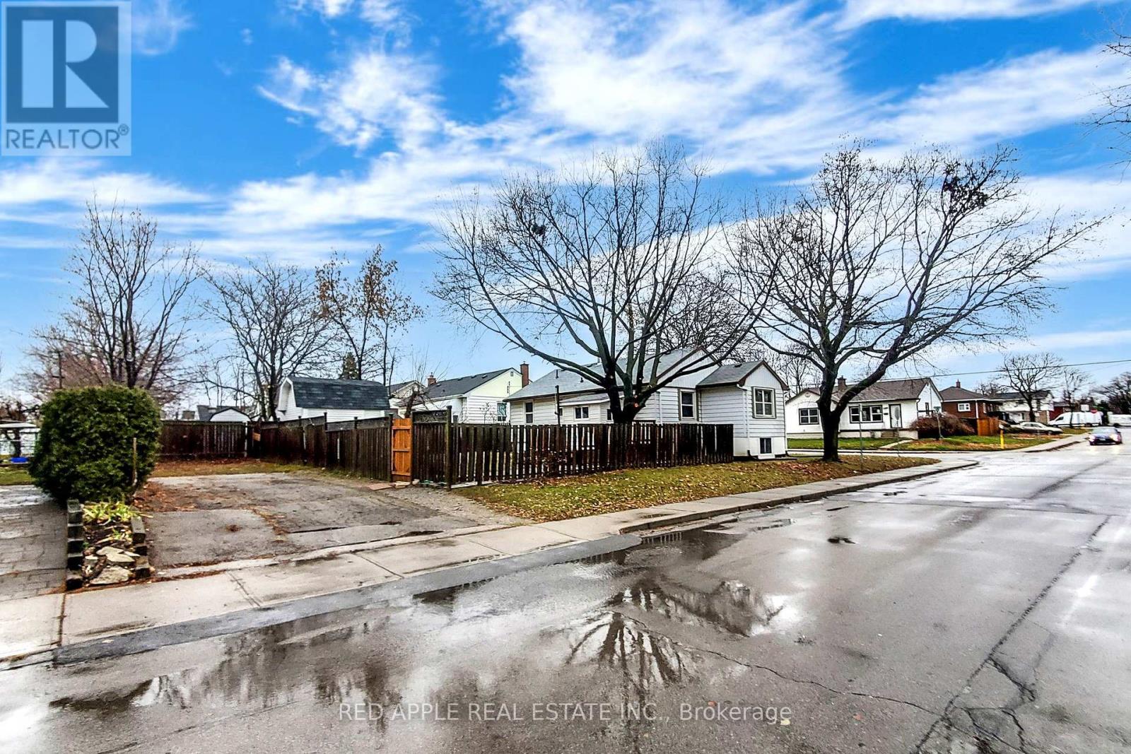 Lower Level - 76 West 1st Street, Hamilton, Ontario  L9C 3C3 - Photo 23 - X12449264