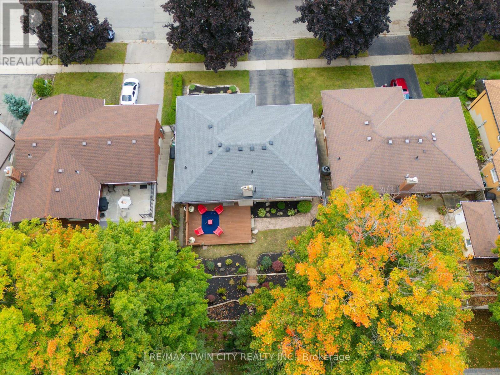 34 Georgian Crescent, Kitchener, Ontario  N2B 3N9 - Photo 41 - X12449274