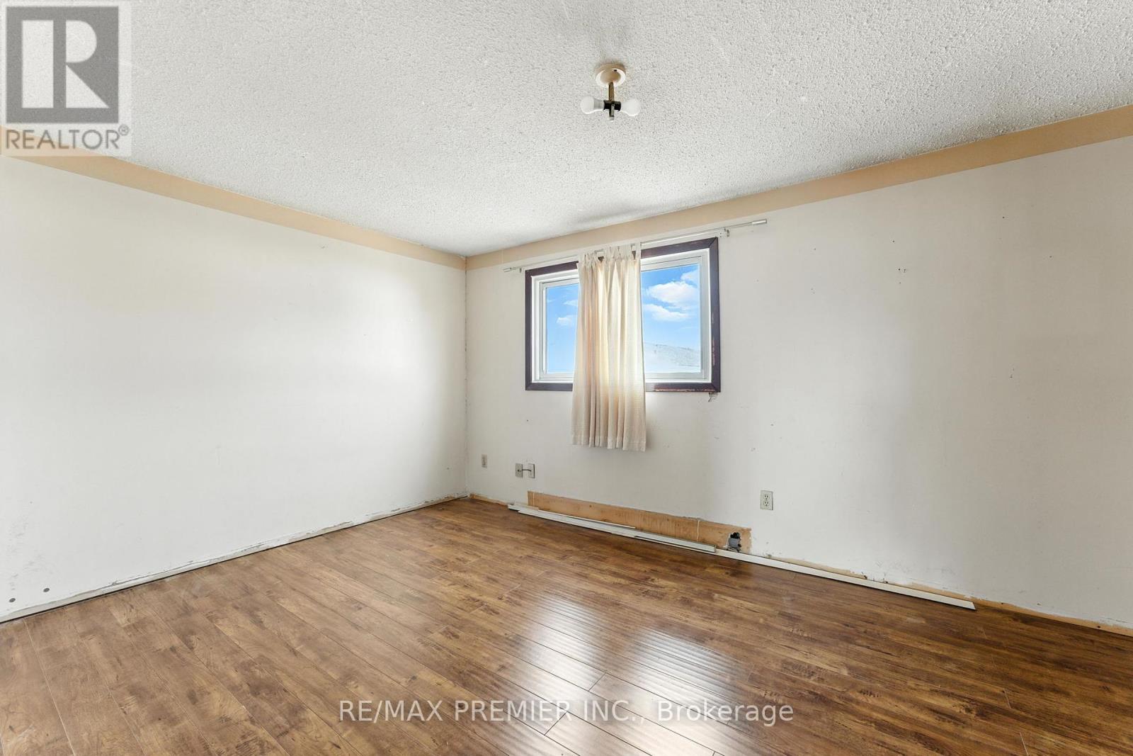 164e Henry Street, Brantford, Ontario  N3S 5C7 - Photo 17 - X12449336