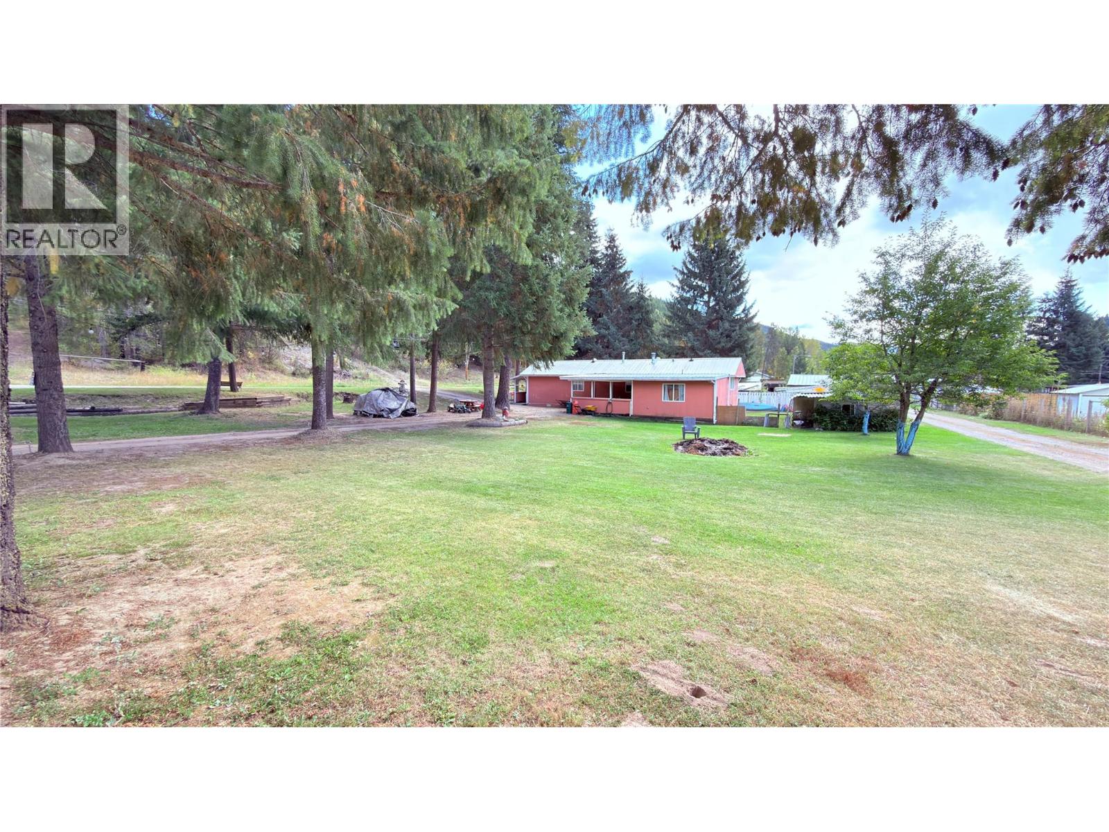645 Strathmore Avenue, Greenwood, British Columbia  V0H 1J0 - Photo 3 - 10365233