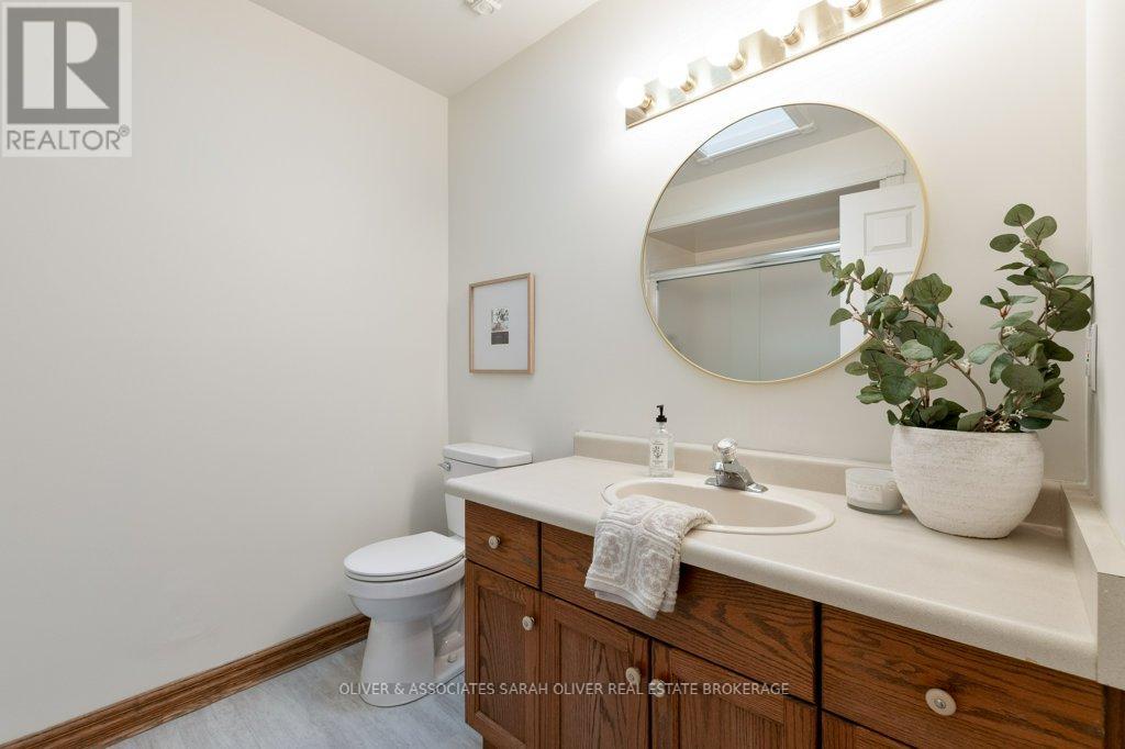416 Brock Street, London South, Ontario  N6K 2M4 - Photo 18 - X12449513