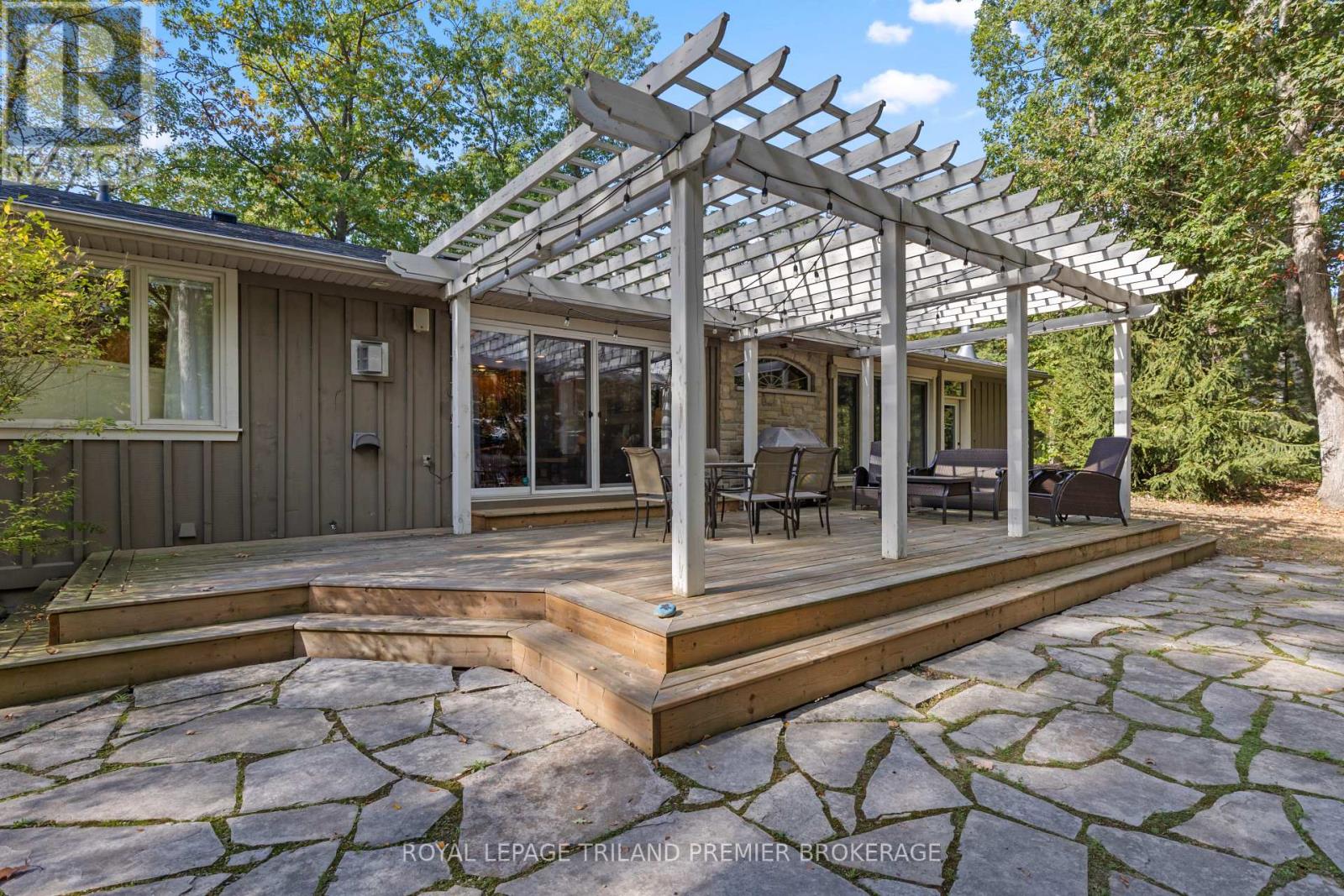 10300 Beach O'pines Road, Lambton Shores (Grand Bend), Ontario  N0M 1T0 - Photo 29 - X12449518