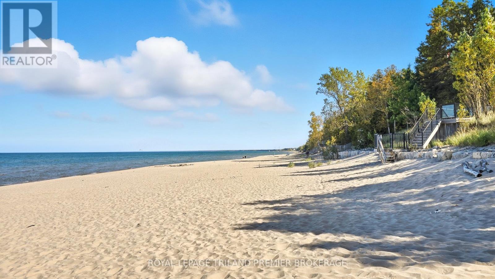10300 Beach O'pines Road, Lambton Shores (Grand Bend), Ontario  N0M 1T0 - Photo 38 - X12449518