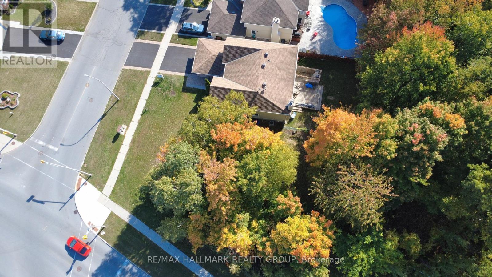 1662 Hunters Run Drive, Ottawa, Ontario  K1C 2H3 - Photo 30 - X12449593