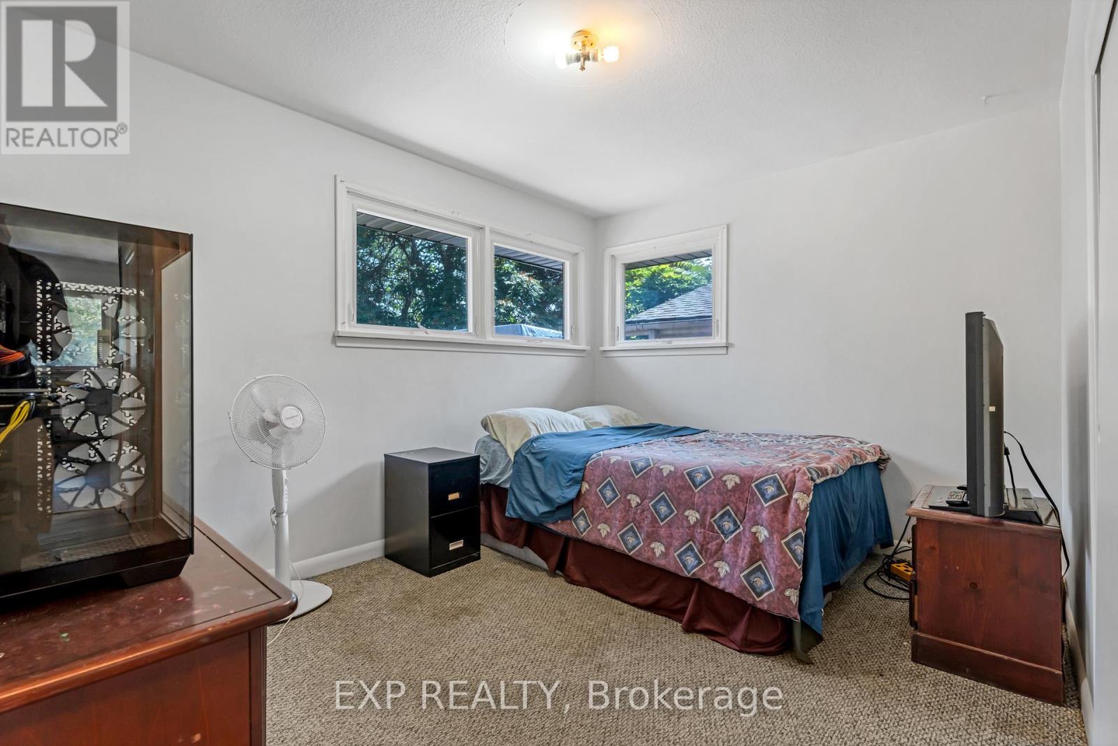1986 Stanley Av Avenue, Niagara Falls, Ontario  L2E 6S4 - Photo 12 - X12449533