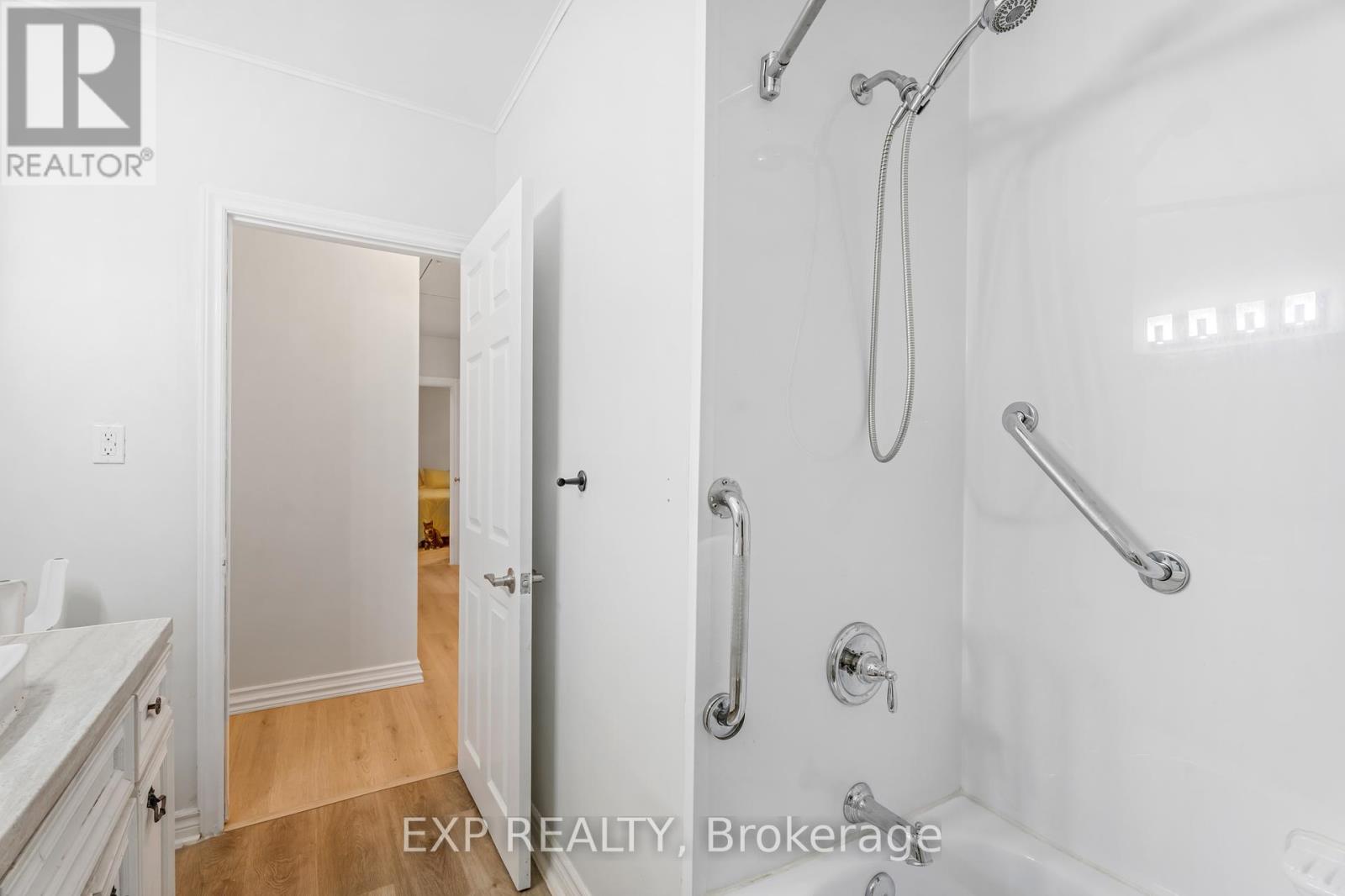 1986 Stanley Av Avenue, Niagara Falls, Ontario  L2E 6S4 - Photo 18 - X12449533