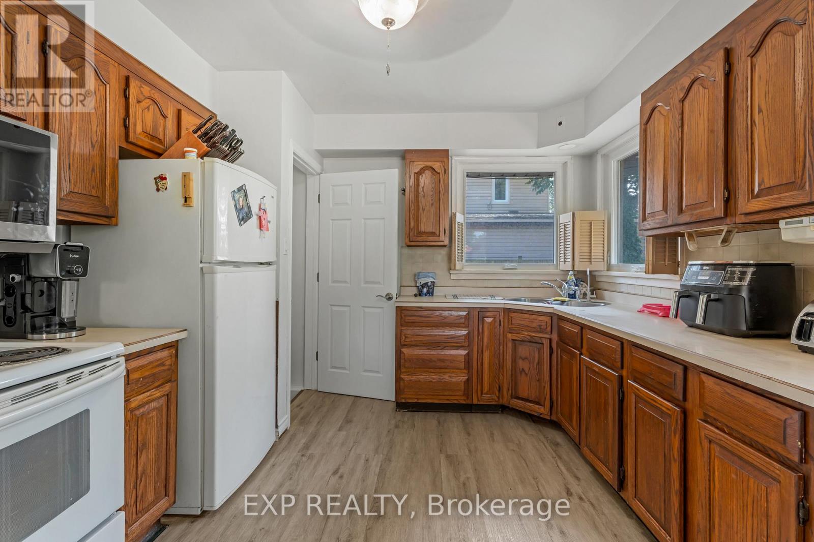 1986 Stanley Av Avenue, Niagara Falls, Ontario  L2E 6S4 - Photo 21 - X12449533