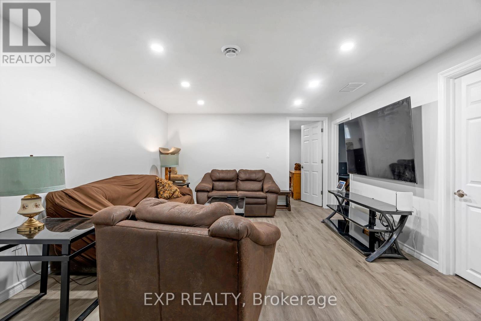 1986 Stanley Av Avenue, Niagara Falls, Ontario  L2E 6S4 - Photo 23 - X12449533