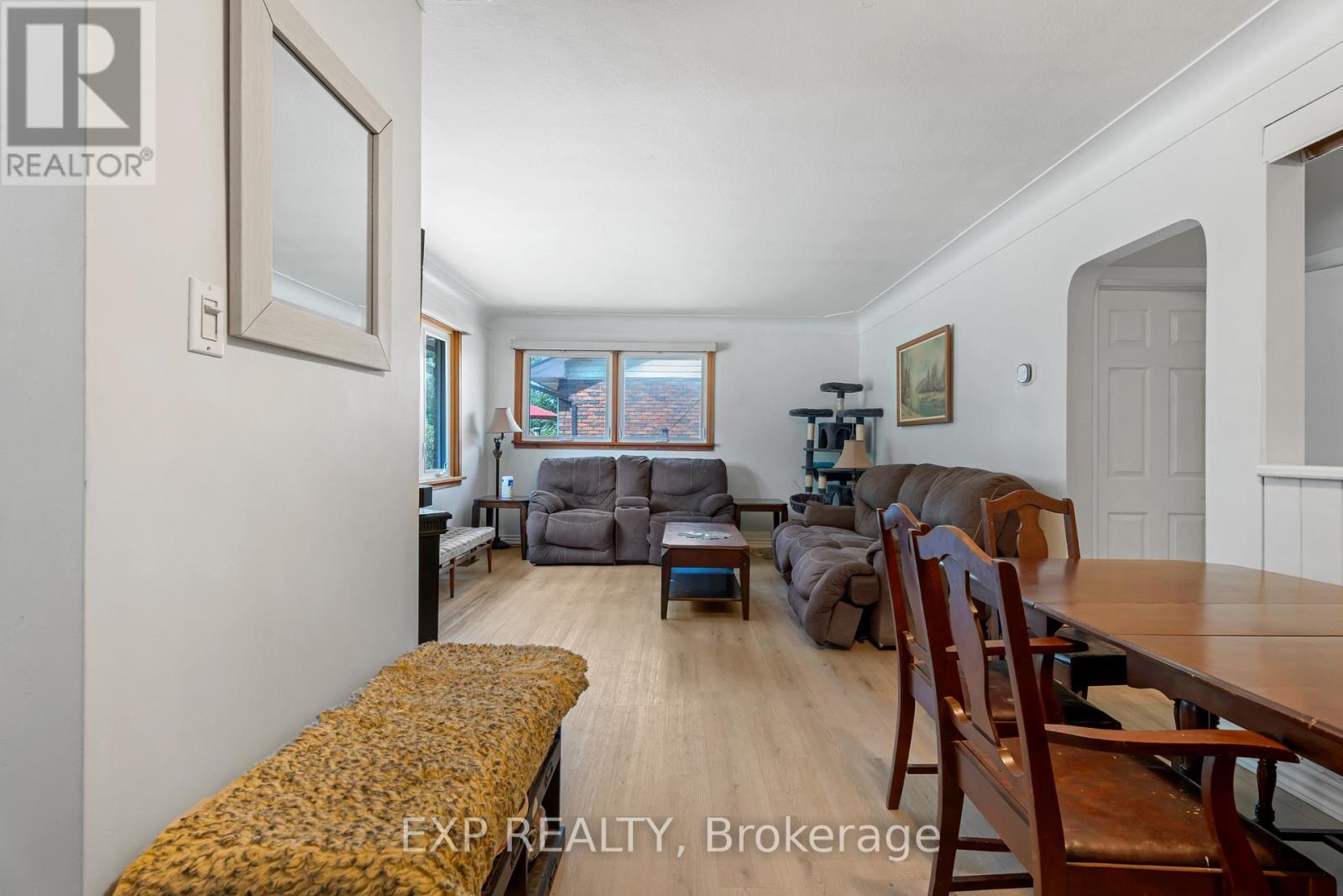 1986 Stanley Av Avenue, Niagara Falls, Ontario  L2E 6S4 - Photo 6 - X12449533