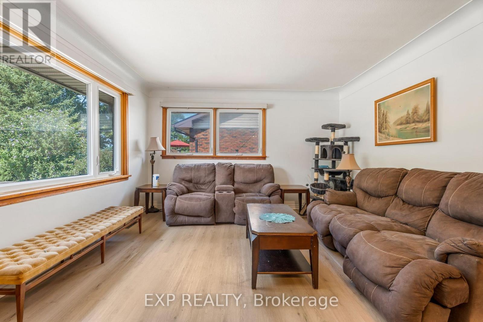 1986 Stanley Av Avenue, Niagara Falls, Ontario  L2E 6S4 - Photo 7 - X12449533