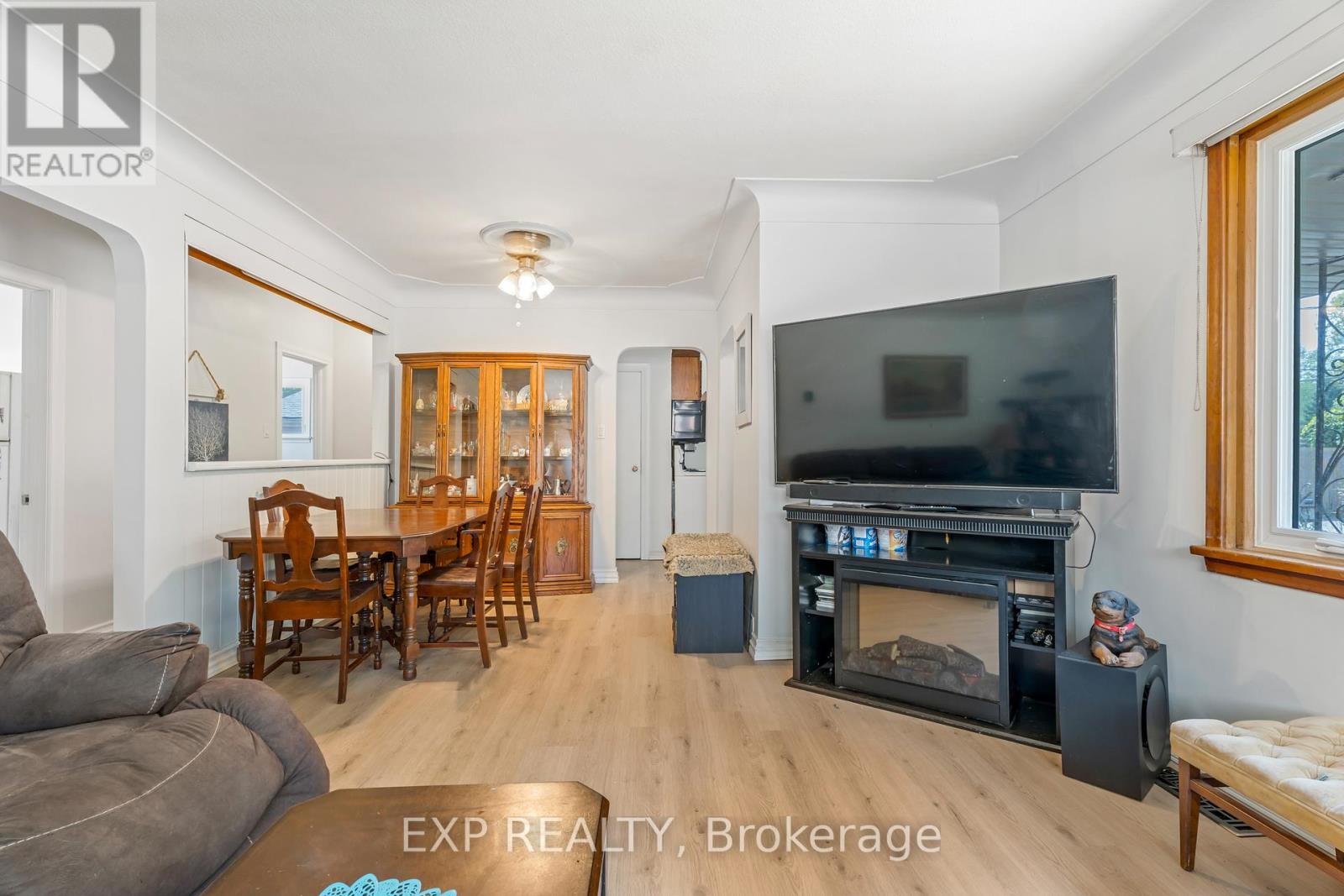 1986 Stanley Av Avenue, Niagara Falls, Ontario  L2E 6S4 - Photo 8 - X12449533