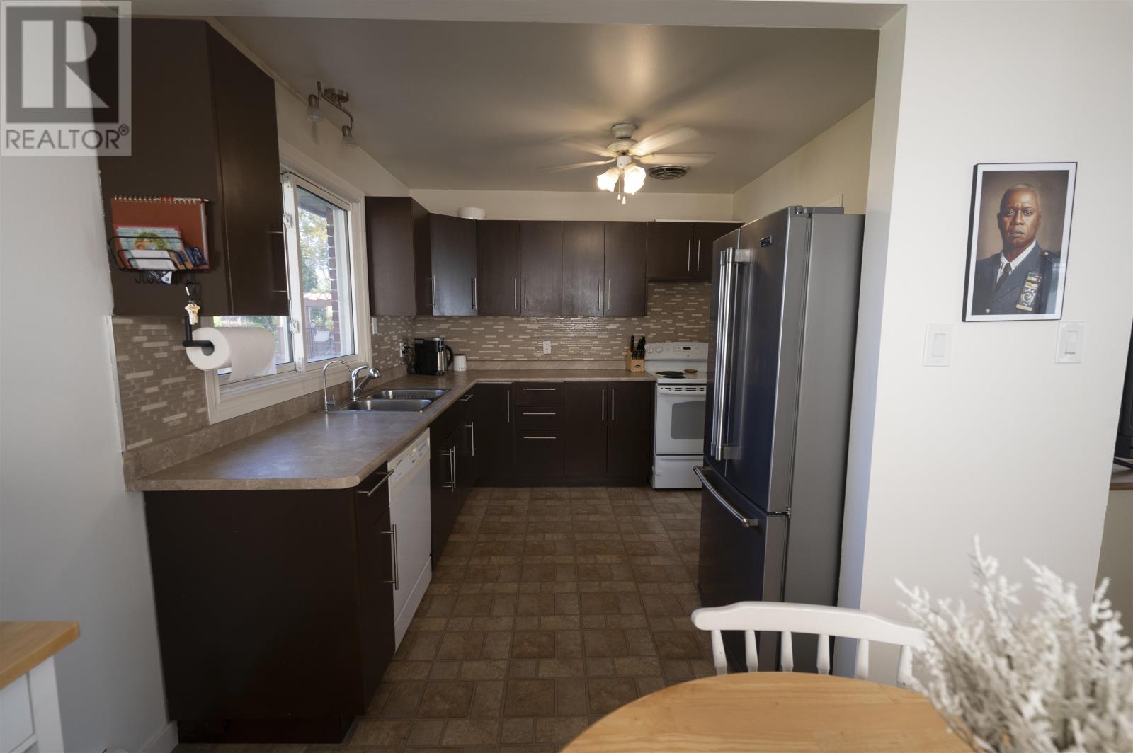 34 Velva Avenue, Thunder Bay, Ontario  P7A 6N5 - Photo 13 - TB253164