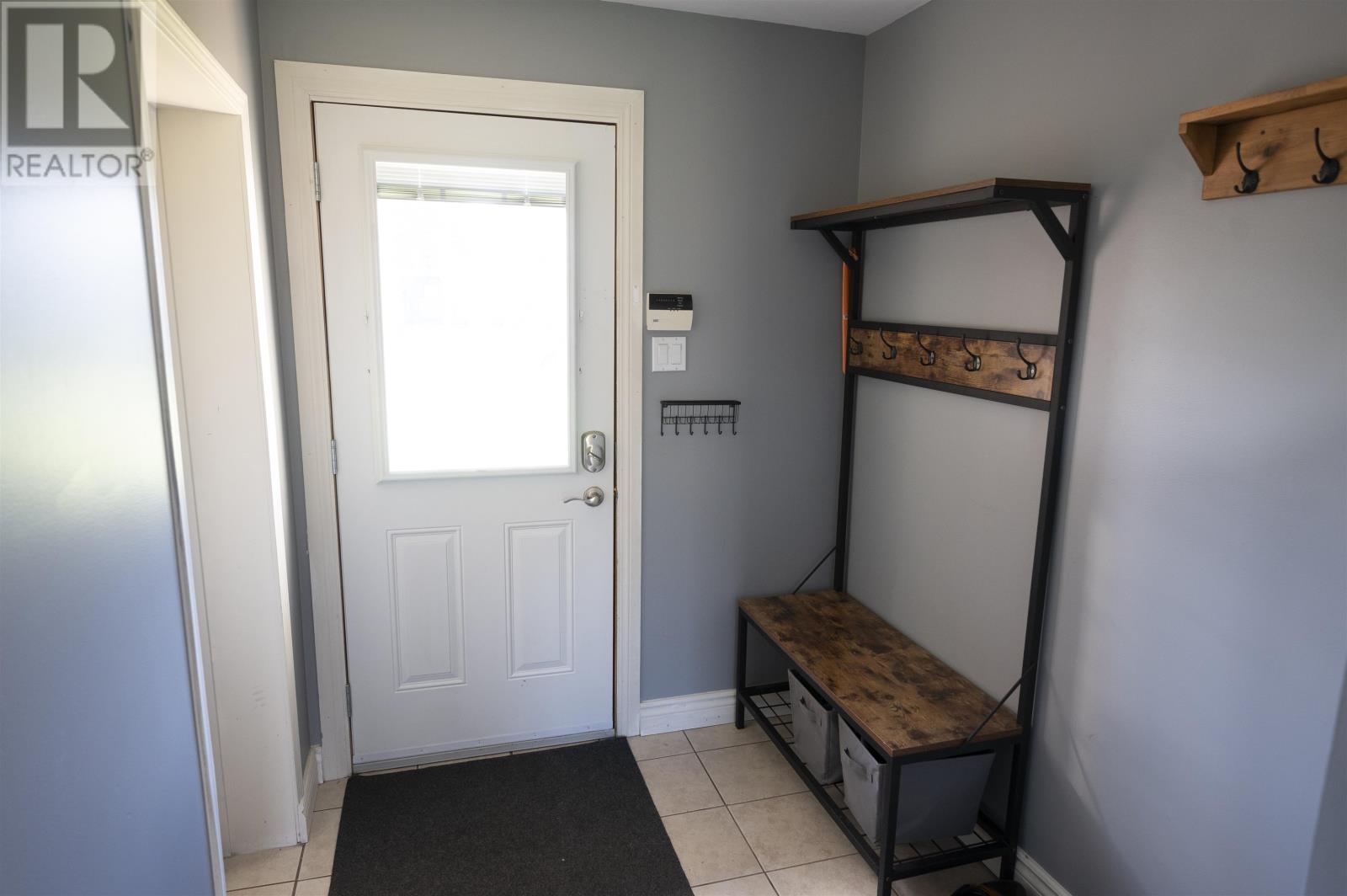 34 Velva Avenue, Thunder Bay, Ontario  P7A 6N5 - Photo 2 - TB253164