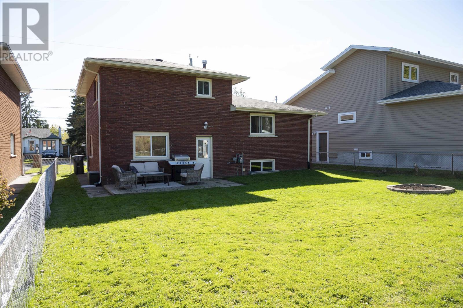 34 Velva Avenue, Thunder Bay, Ontario  P7A 6N5 - Photo 37 - TB253164