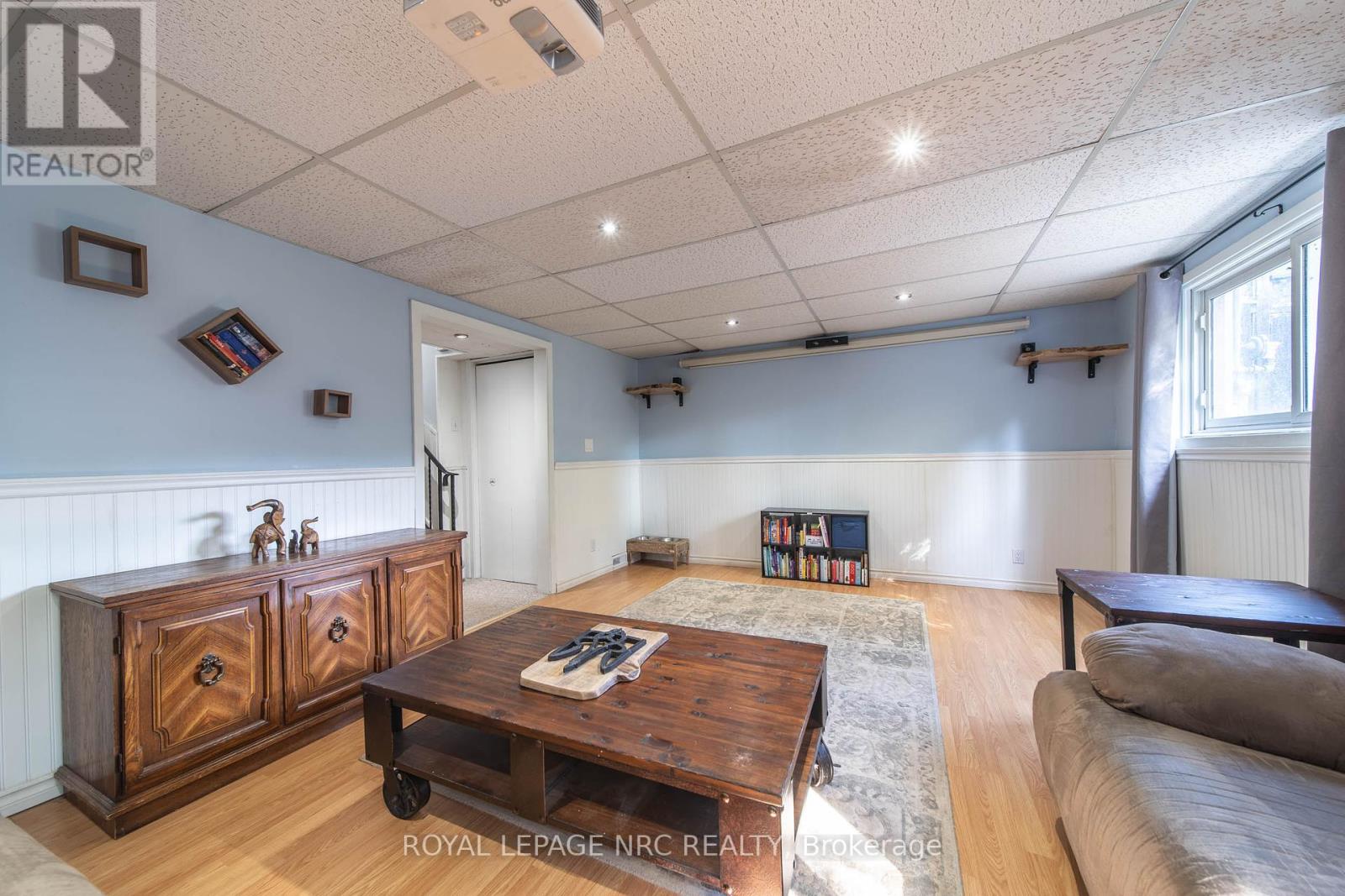 4228 York Drive, Niagara Falls, Ontario  L2E 6Y4 - Photo 13 - X12449512